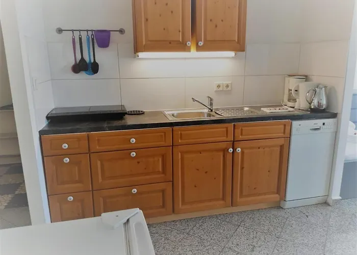 Bola 2 Mehrbettzimmer 3 Betten&küche Apartment *