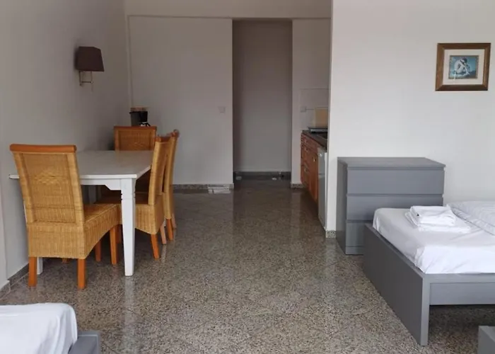Bola 2 Mehrbettzimmer 3 Betten&küche *