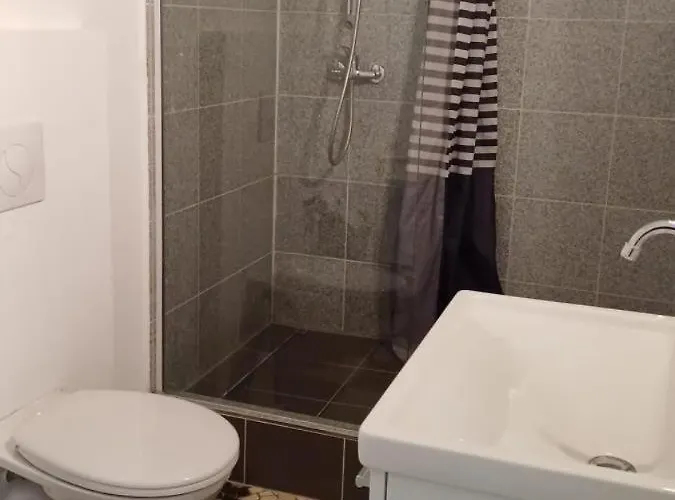 Bola 2 Mehrbettzimmer 3 Betten&küche *